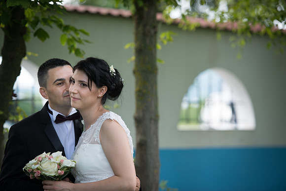 Cleveland's Love Frame Embracing the Best Wedding Photographer